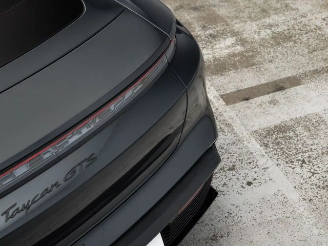 Porsche Taycan GTS