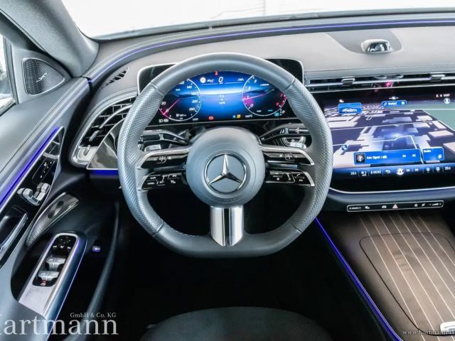 Mercedes-Benz E 200 AMG Line Sedan