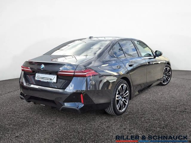 BMW 520 520i M-Sport Sedan