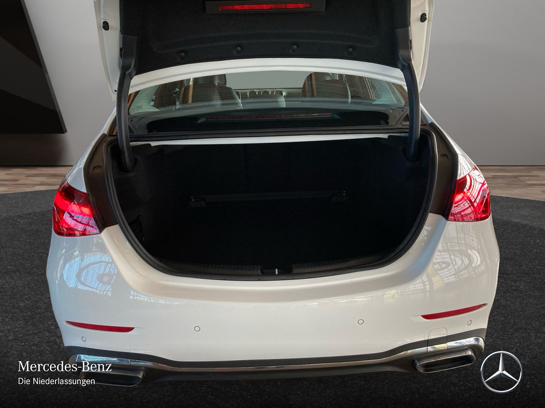 Mercedes-Benz C 180 AMG Line Sedan