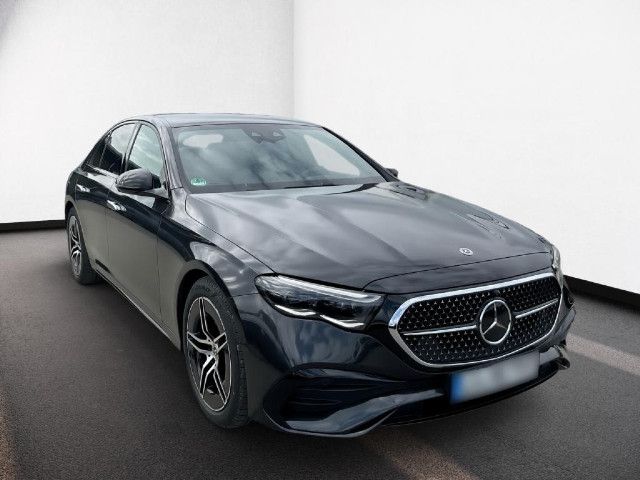 Mercedes-Benz E 220 AMG Line E 220 d Sedan