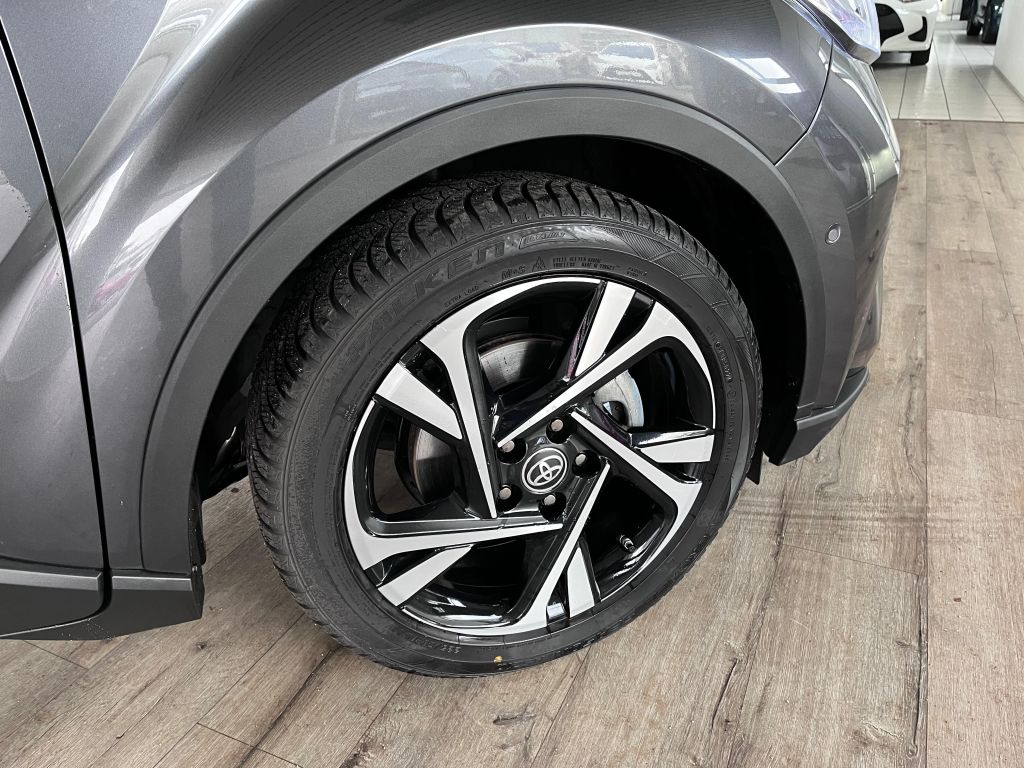 Toyota C-HR 5-deurs Bi-Tone Team D