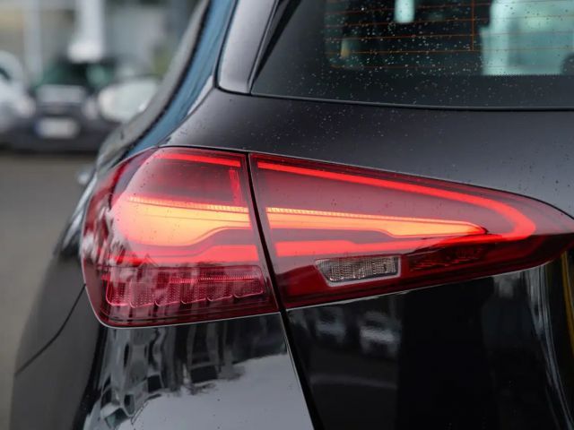 Mercedes-Benz A 180 Hatchback Progressive