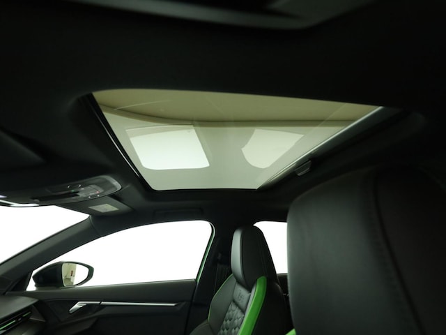 Audi RS3 Quattro S-Tronic Sedan