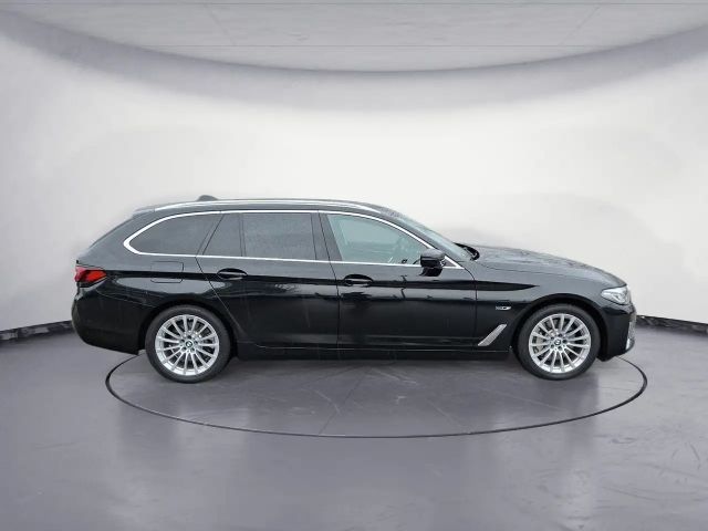 BMW 530 530e Luxury Line Touring