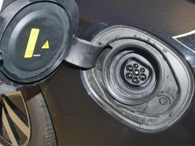 Volvo V90 AWD Dark Plus T6