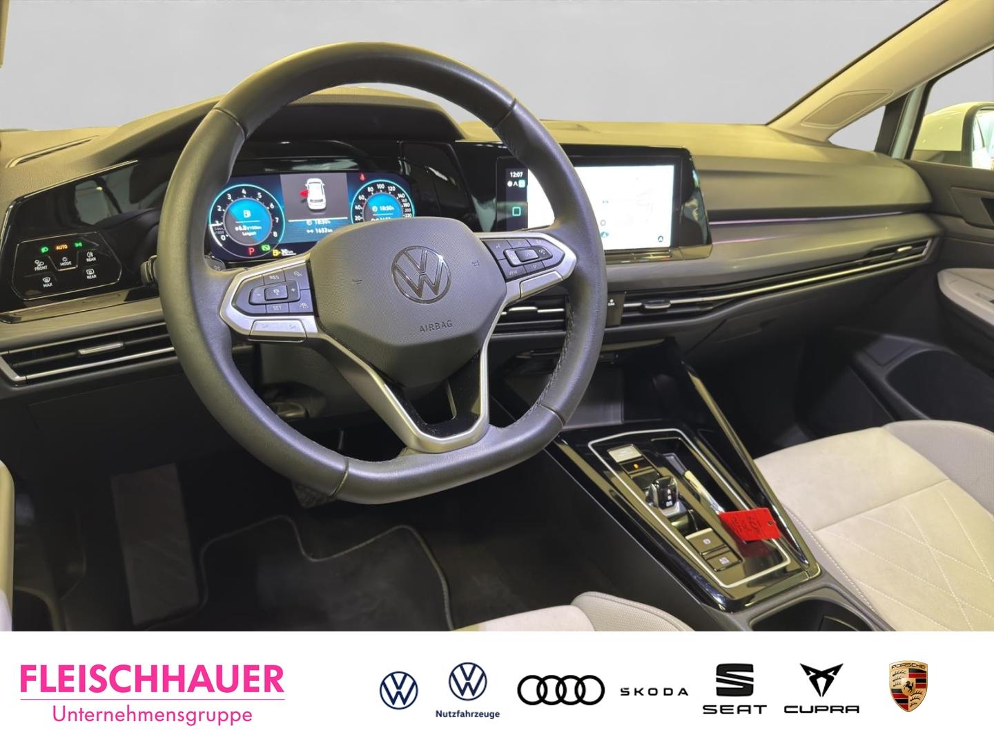 Volkswagen Golf 1.5 eTSI Golf VIII Style