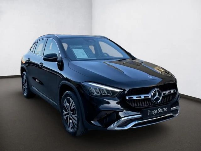 Mercedes-Benz GLA 180 GLA 180 d Progressive