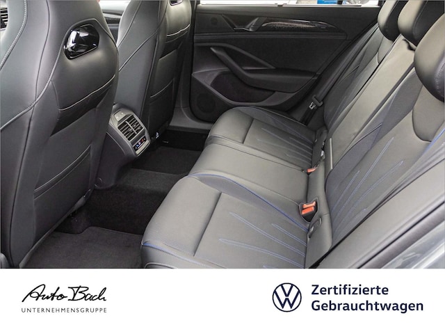 Volkswagen Passat 2.0 TDI DSG R-Line