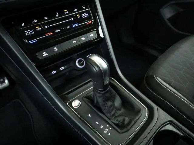 Volkswagen Touran 1.5 TSI DSG IQ.Drive