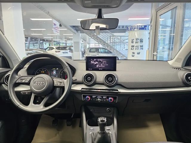 Audi Q2 Navi,Kamera,PDC,LED,Sitzheizung
