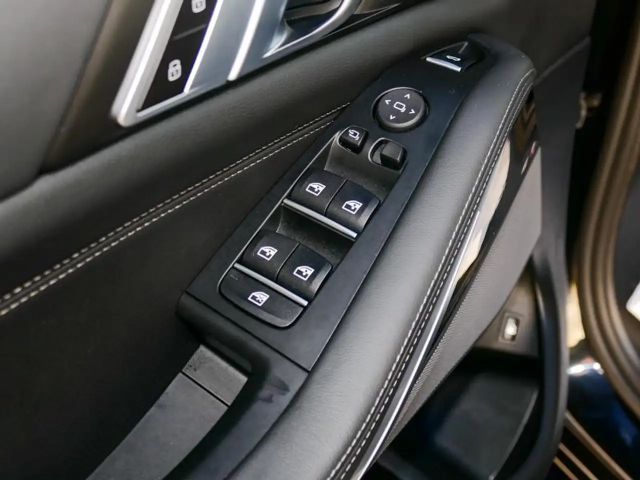 BMW X5 Individual M-Sport xDrive50e