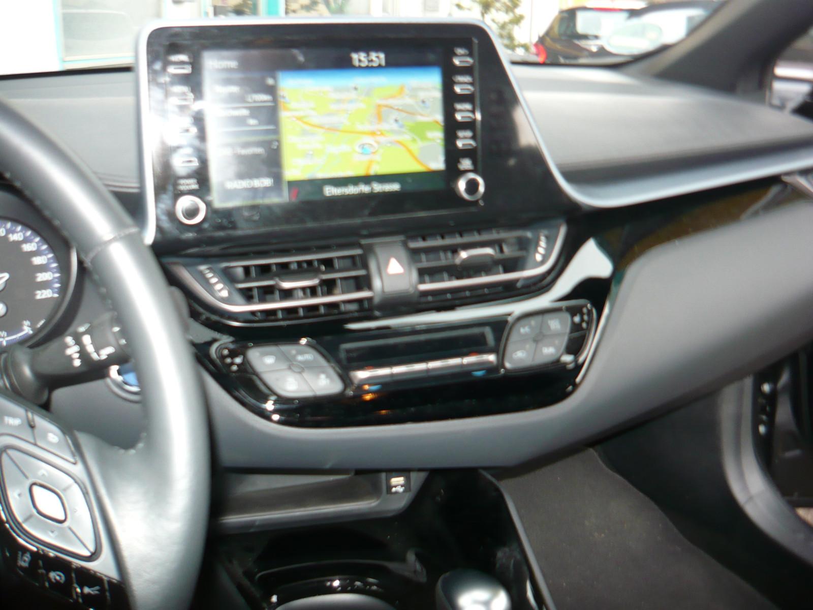 Toyota C-HR Hybride Team D