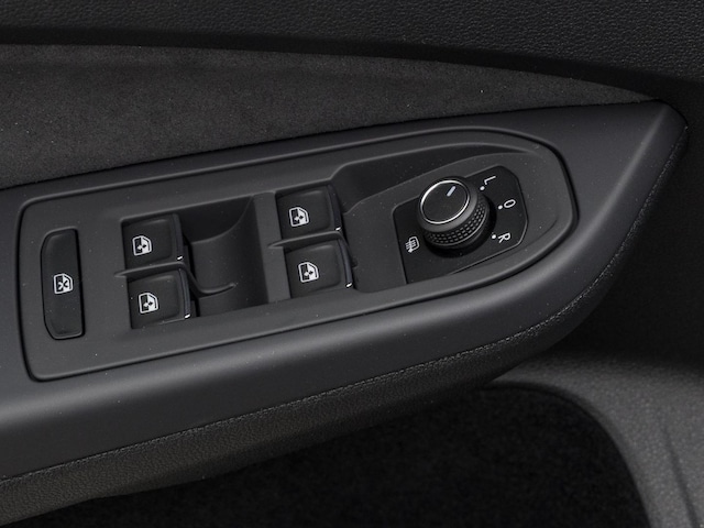 Volkswagen Golf 2.0 TDI DSG Life Variant