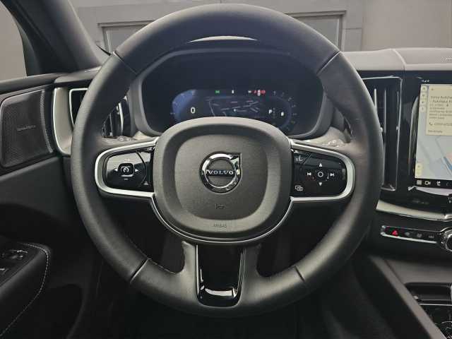 Volvo XC60 AWD Dark Plus