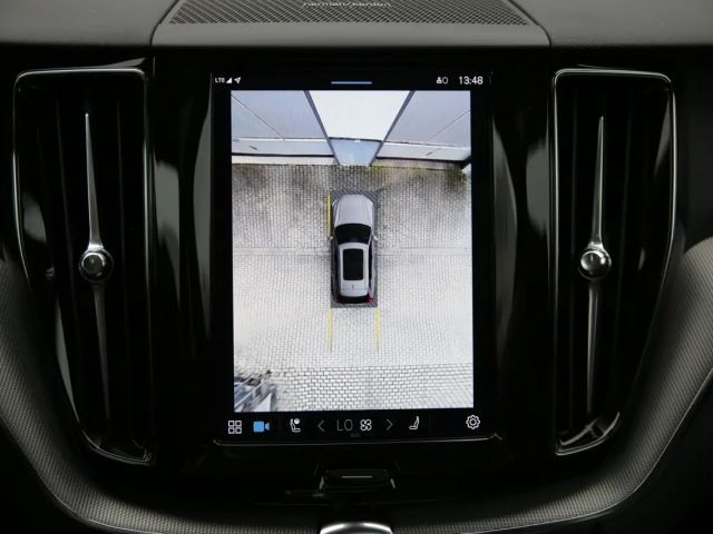 Volvo XC60 AWD Dark Plus