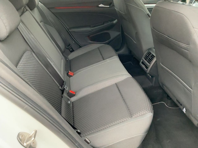 Volkswagen Golf 2.0 TDI DSG Golf VIII