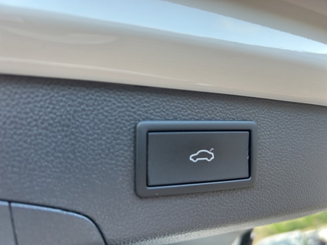 Volkswagen Passat 1.5 eTSI DSG Variant