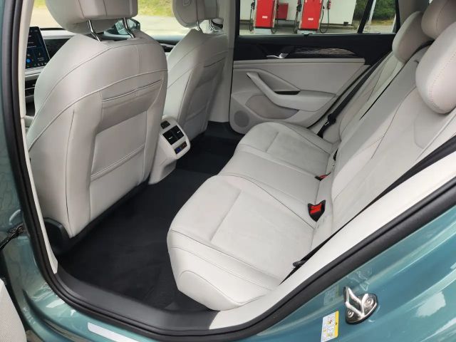 Volkswagen Passat 2.0 TDI DSG Elegance Elegance