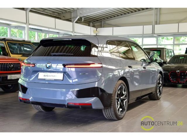 BMW iX 40 SkyLounge Massage HK HUD Soft Laser 360