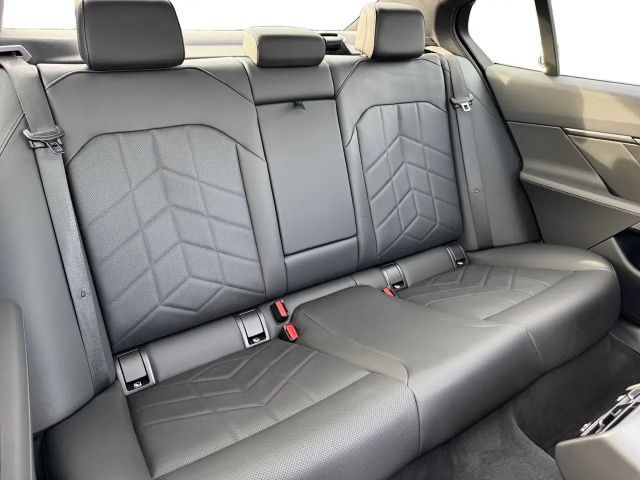 BMW 520 520i M-Sport Sedan