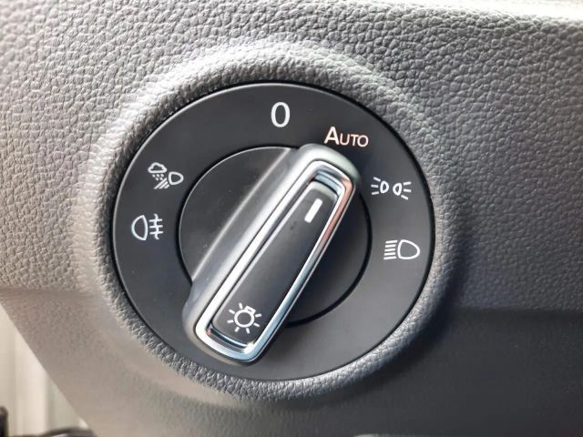 Volkswagen T-Roc IQ.Drive R-Line Style