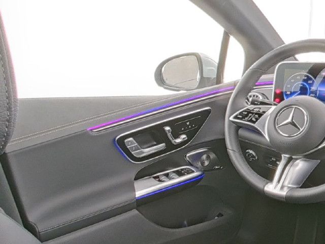 Mercedes-Benz EQE 300 Sedan
