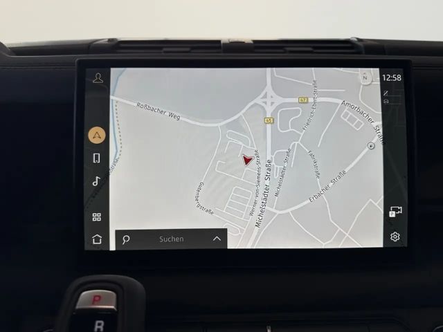 Land Rover Defender 110 D250 Dynamic SE