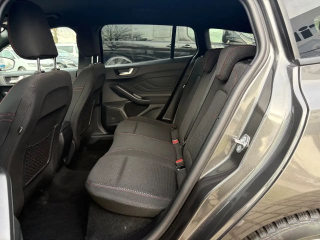 Ford Focus ST Line Wagon