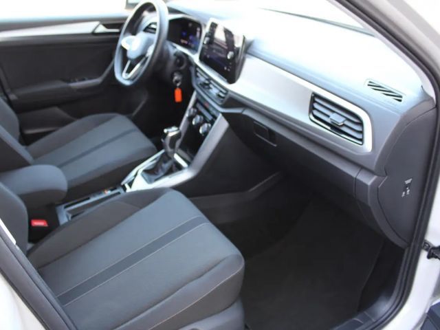 Volkswagen T-Roc Life 1.5 l TSI DSG AHK NAV LED Ladeboden Verkehrsz