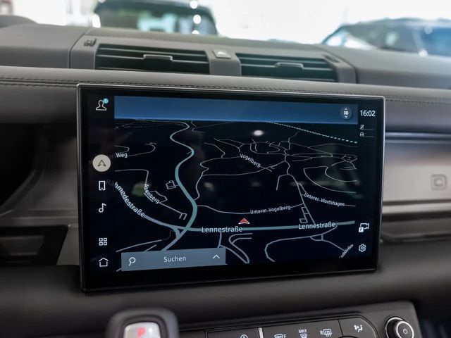 Land Rover Defender 110