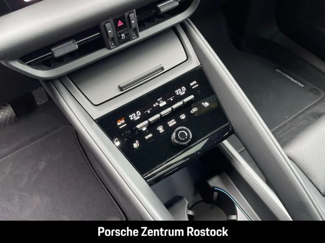 Porsche Macan Luftfederung Panoramadach LED-Matrix