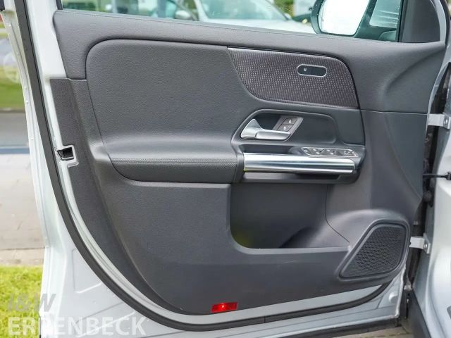 Mercedes-Benz GLA 200 Progressive