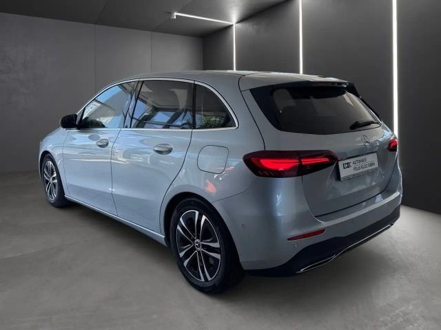 Mercedes-Benz B 200 Progressive Sedan