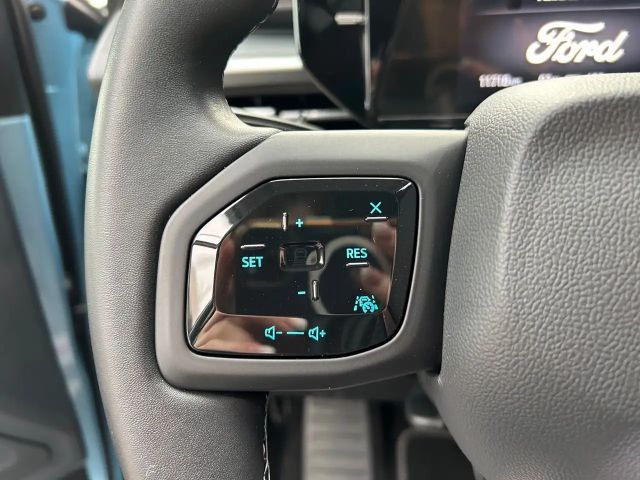 Ford Explorer Extended range RWD