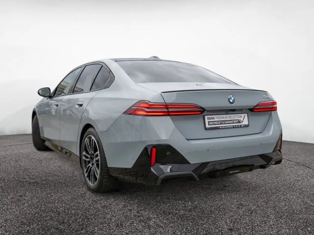 BMW 520 520i M-Sport Sedan