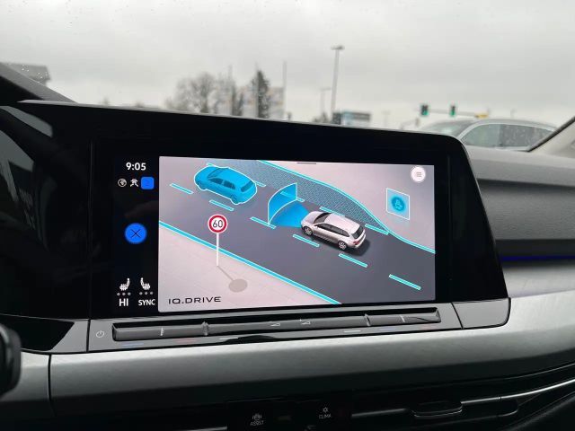 Volkswagen Golf Life Variant