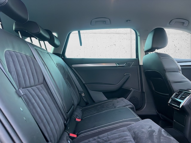 Skoda Superb 2.0 TDI Combi Style Style