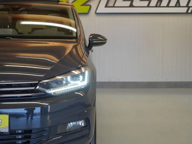 Volkswagen Touran 1.5 TSI DSG