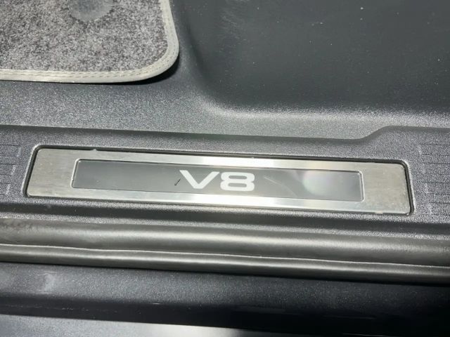 Land Rover Defender 90