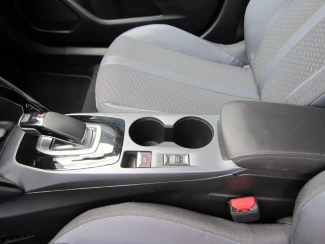 Peugeot E-2008 Allure Pack