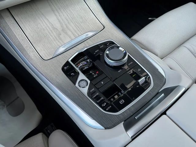 BMW X5 HUD SKYPANO DAP PA+ B&W INTEGRAL 2ACHS