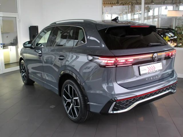 Volkswagen Tiguan IQ.Drive R-Line Sound