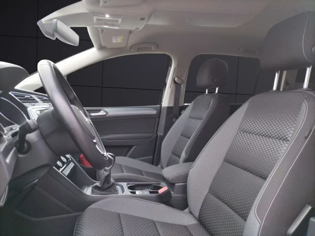 Volkswagen Touran TSI Active STH LED Navi ACC Park-Assist SH