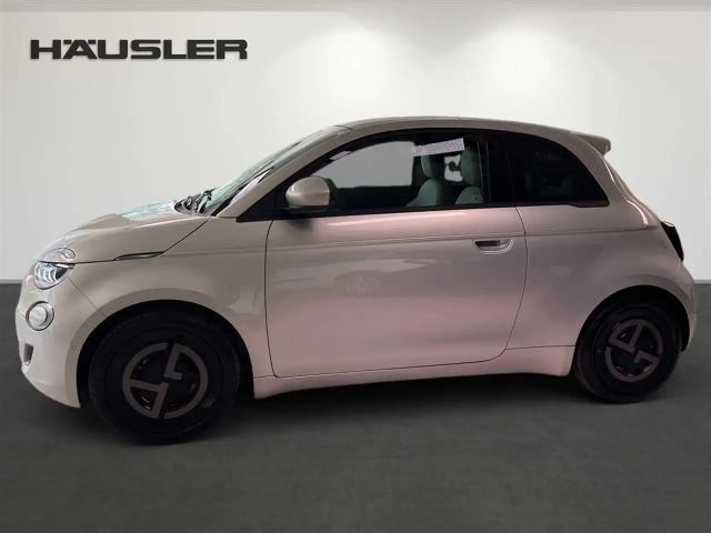 Fiat 500e 118PS "Giorgio Armani" Leder Navi