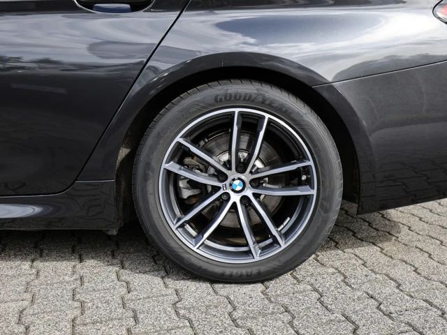 BMW 520 520d M-Sport Touring