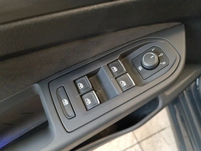 Volkswagen Golf 2.0 TDI DSG Golf VIII Style