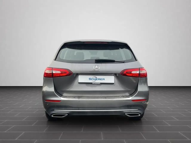 Mercedes-Benz B 180 Progressive Sedan