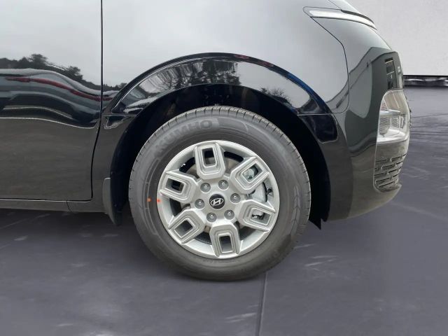 Hyundai Staria Trend