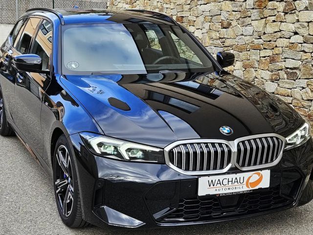 BMW 330 330i Touring xDrive